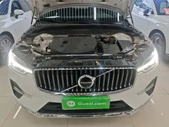 2023 Volvo XC60 4WD Luxury, белый — фото 20