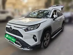 2021 Toyota RAV4 2.0L CVT 2WD Fashion Plus, белый — фото 1