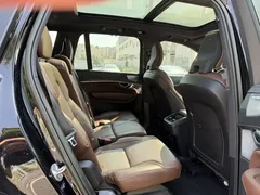 2023 Volvo XC90 7-seat, чёрный — фото 13