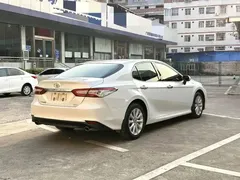 2019 Toyota Camry 2.0G Luxury, белый — фото 4
