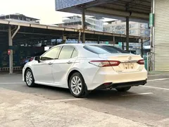 2019 Toyota Camry 2.0G Luxury, белый — фото 6