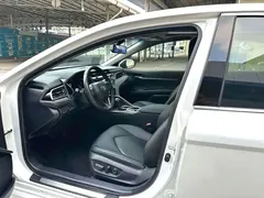 2019 Toyota Camry 2.0G Luxury, белый — фото 7