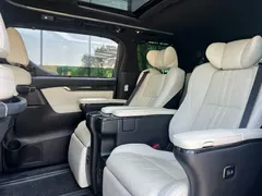 2020 Lexus LM 300h 7-seat, чёрный — фото 3