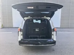 2021 Toyota Sienna 2.5L Hybrid Premium, белый — фото 8