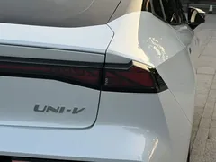 2023 Changan UNI-V 1.5T Sport, белый — фото 9