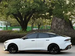 2023 Changan UNI-V 1.5T Sport, белый — фото 28