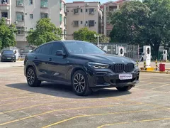 2022 BMW X6, чёрный — фото 3