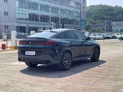 2022 BMW X6, чёрный — фото 6