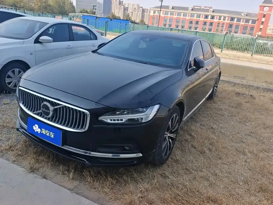 2021 Volvo S90
