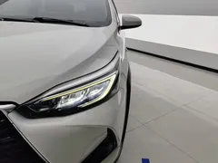 2021 Toyota Yaris L Zhixuan X 1.5L CVT Leading, белый — фото 5