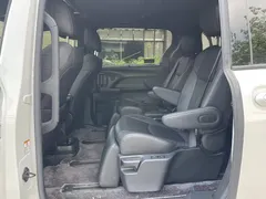 2021 Toyota Sienna 2.5L Hybrid Premium, белый — фото 6