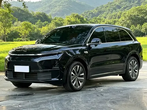 2025 Li Auto L6