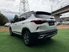 2021 Kia Seltos 1.5L CVT Trend, белый — фото 4