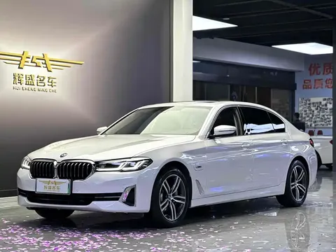 2022 BMW 5 Series 535Le PHEV Luxury Package
