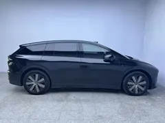 2025 Li Auto i6 4WD Standard, чёрный — фото 17