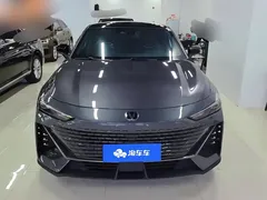 2023 Changan UNI-V 1.5T Premium — фото 2