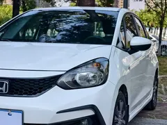 2021 Honda Fit 1.5L CVT, белый — фото 4