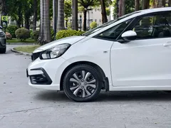 2021 Honda Fit 1.5L CVT, белый — фото 5