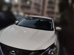 2021 Nissan Sylphy 1.6L XE CVT, белый — фото 3