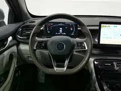 2023 BYD Qin PLUS Champion DM-i PHEV 55KM Leading — фото 11