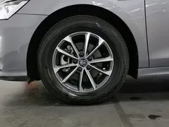 2023 BYD Qin PLUS Champion DM-i PHEV 55KM Leading — фото 17