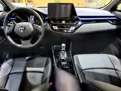 2020 Toyota C-HR 2.0L — фото 5