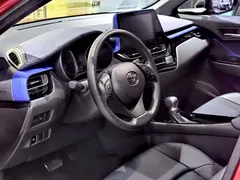 2020 Toyota C-HR 2.0L — фото 11