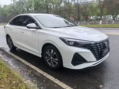 2022 Changan Eado PLUS 1.4T GDI DCT Premium, белый — фото 3