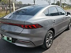 2024 BYD Qin PLUS Honor DM-i PHEV 55km Leading — фото 4