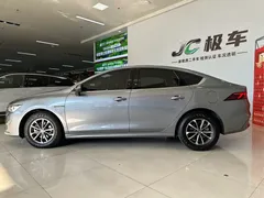 2023 BYD Qin PLUS Champion DM-i PHEV 55KM Leading — фото 4
