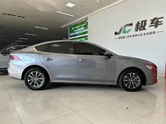 2023 BYD Qin PLUS Champion DM-i PHEV 55KM Leading — фото 8