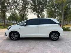 2021 Honda Fit 1.5L CVT, белый — фото 2