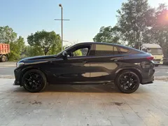 2022 BMW X6, чёрный — фото 4
