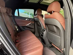 2022 BMW X6, чёрный — фото 11