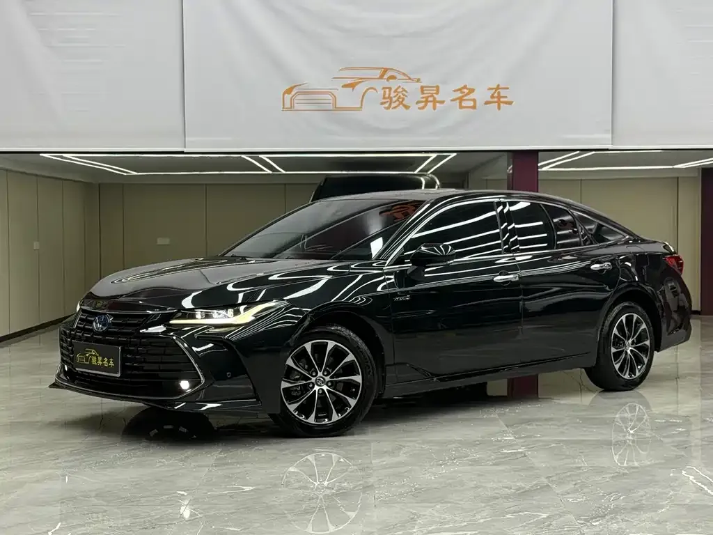 2023 Toyota Avalon Hybrid 2.5L Luxury