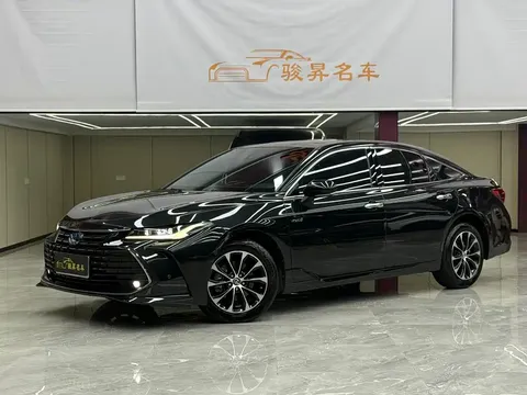 2023 Toyota Avalon Hybrid 2.5L Luxury