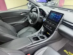 2023 Toyota Avalon Hybrid 2.5L Luxury, чёрный — фото 19