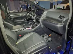 2020 Lexus LM 300h 7-seat, чёрный — фото 4