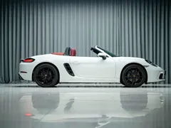 2020 Porsche 718 Boxster 2.0T, белый — фото 3