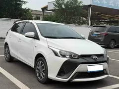 2021 Toyota Yaris L Zhixuan 1.5L CVT Leading, белый — фото 3
