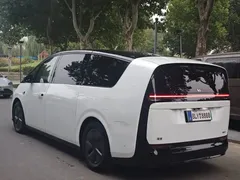 2025 Li Auto MEGA Home, белый — фото 15