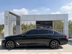 2023 BMW 5 Series 530Li Premium M Sport Package, чёрный — фото 13