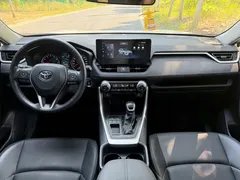 2023 Toyota Wildlander 2.0L CVT 2WD Urban, белый — фото 5