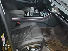 2022 Audi A8L 50 TFSI quattro Comfort Collector's Edition, чёрный — фото 6