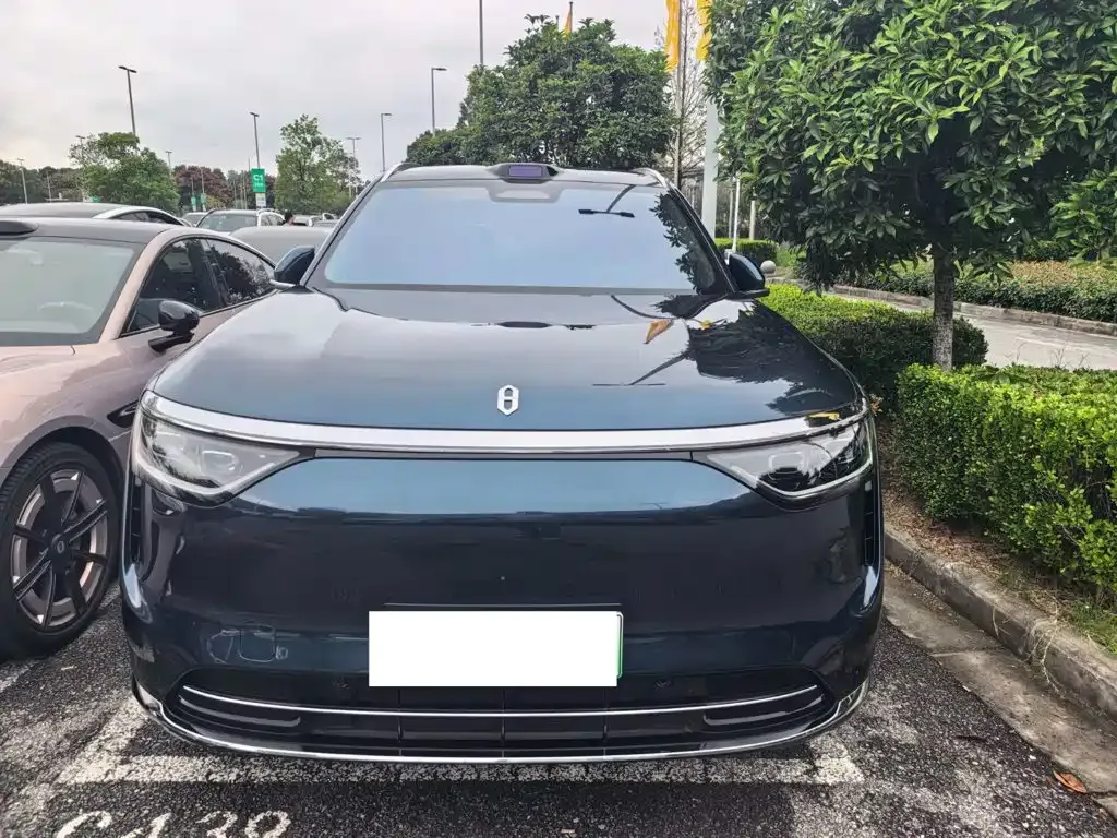 2025 Aito M8 EREV Ultra 53.4kWh 5-seat 192-line LiDAR