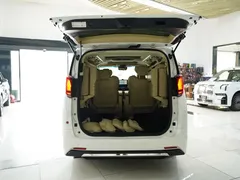 2021 Toyota Alphard Hybrid 2.5L Premium, белый — фото 16