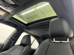 2022 Toyota Levin Hybrid 1.8H E-CVT Luxury, белый — фото 14