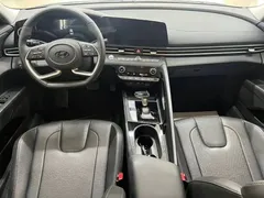 2023 Hyundai Elantra 1.5L CVT LUX Premium, белый — фото 10