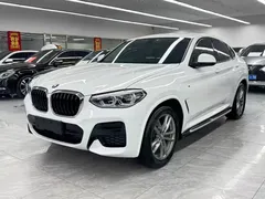 2021 BMW X4 25i M Sport Package, белый — фото 1