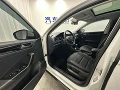 2022 Volkswagen T-Roc 280TSI DSG 2WD Comfort Plus, белый — фото 7